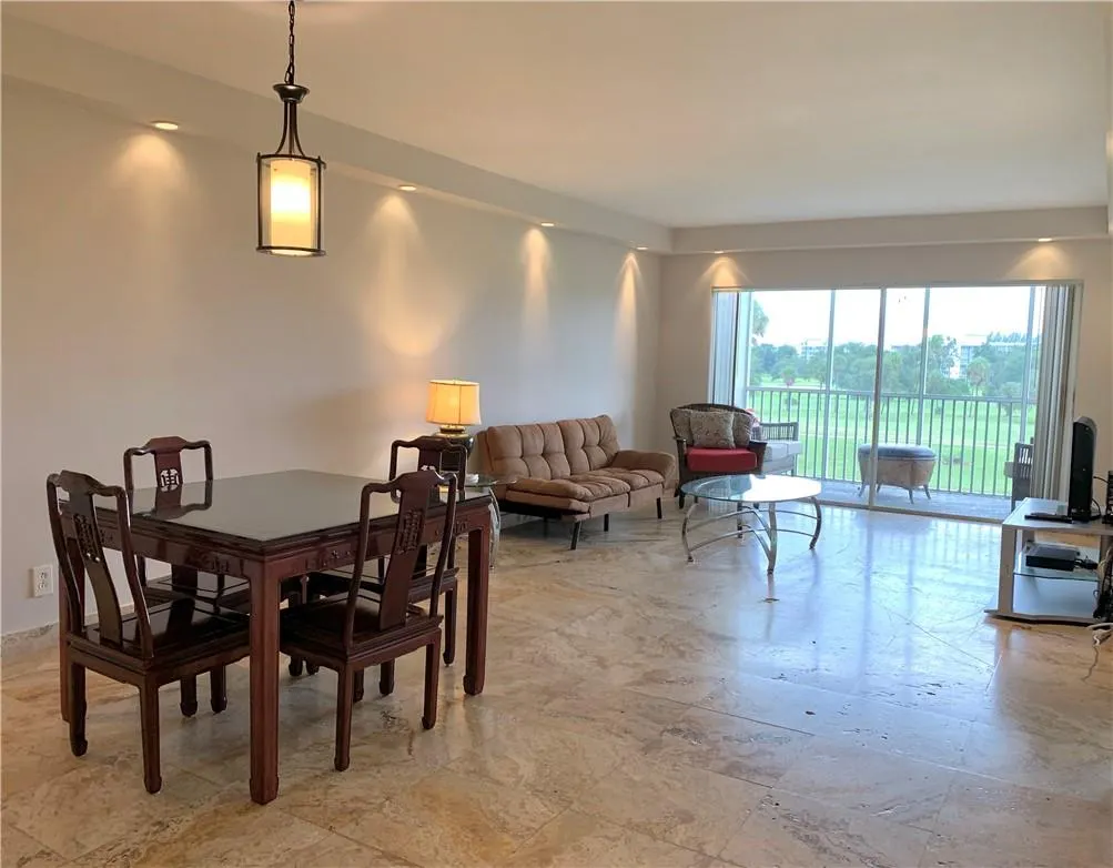 2950 N Palm Aire Dr, #305