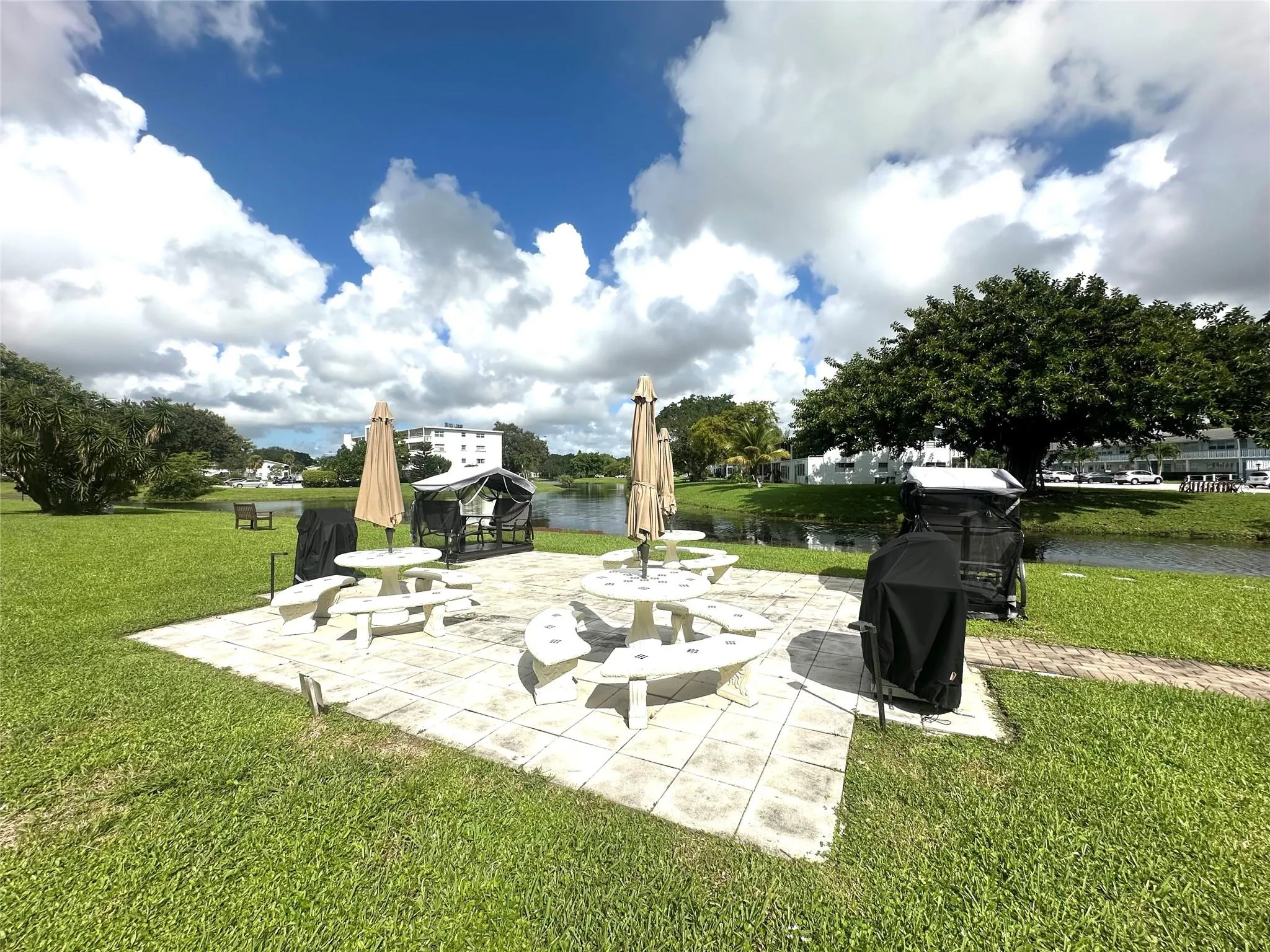 1092 Newport  S, #1092