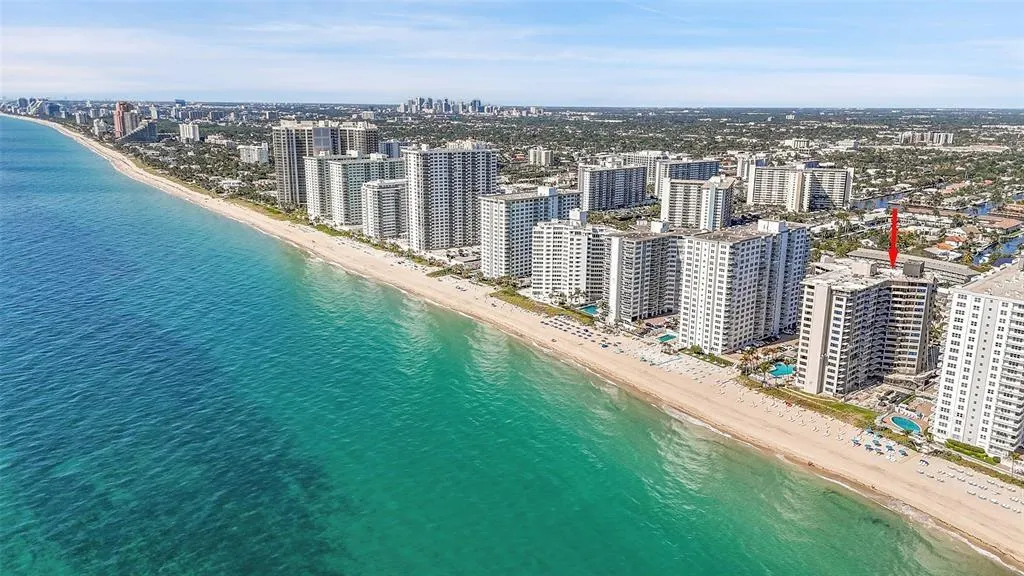 3800 Galt Ocean Dr, #215