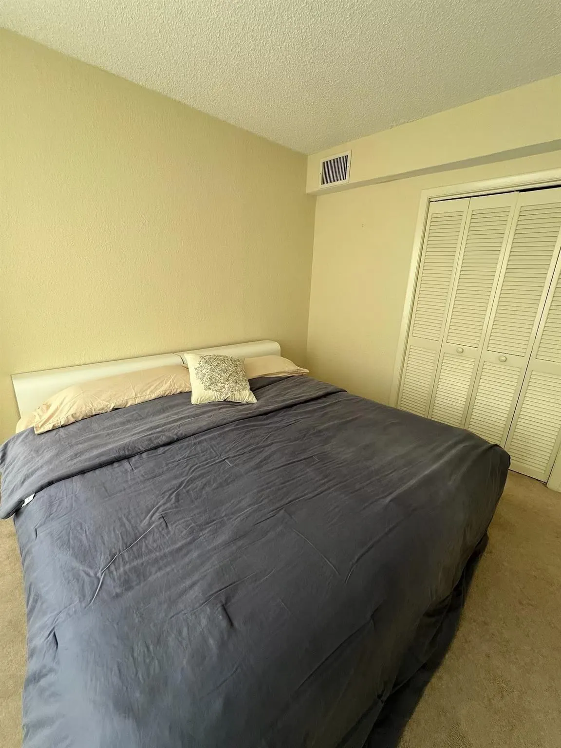 3800 Galt Ocean Dr, #215
