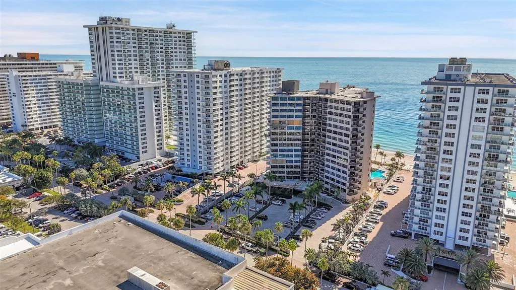 3800 Galt Ocean Dr, #215