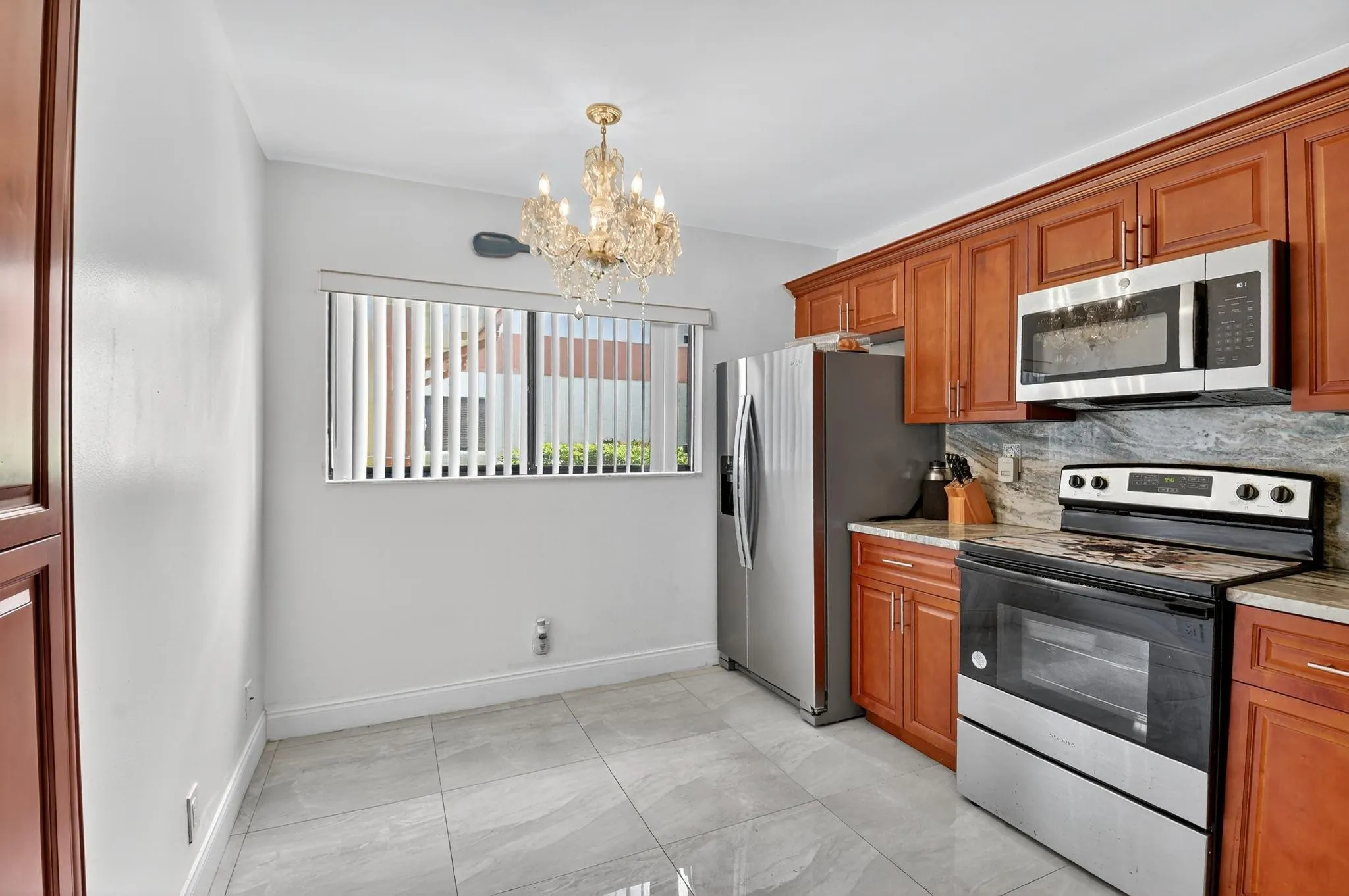 15401 Pembridge Ave, #13