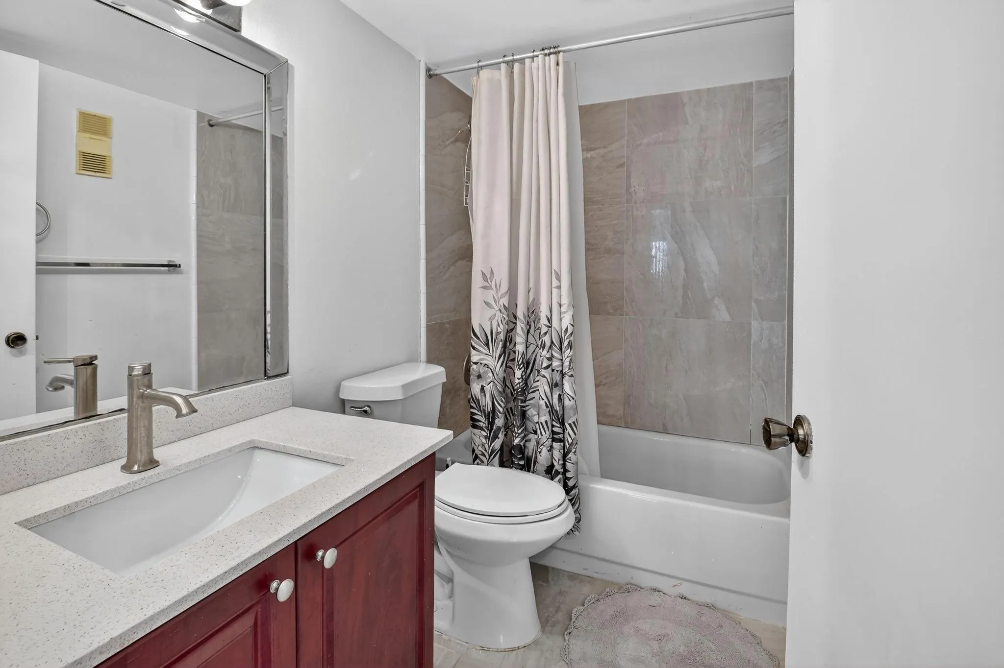 15401 Pembridge Ave, #13
