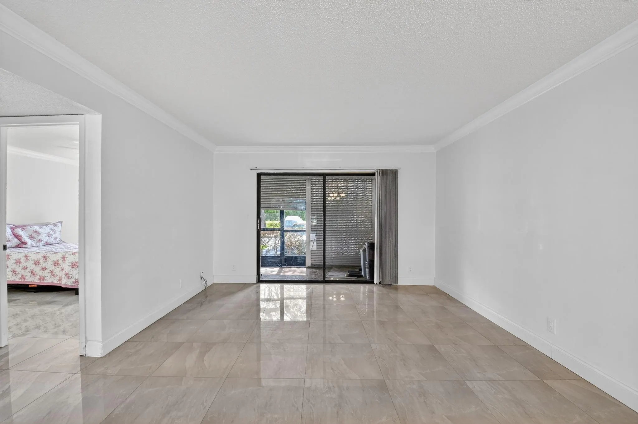 15401 Pembridge Ave, #13