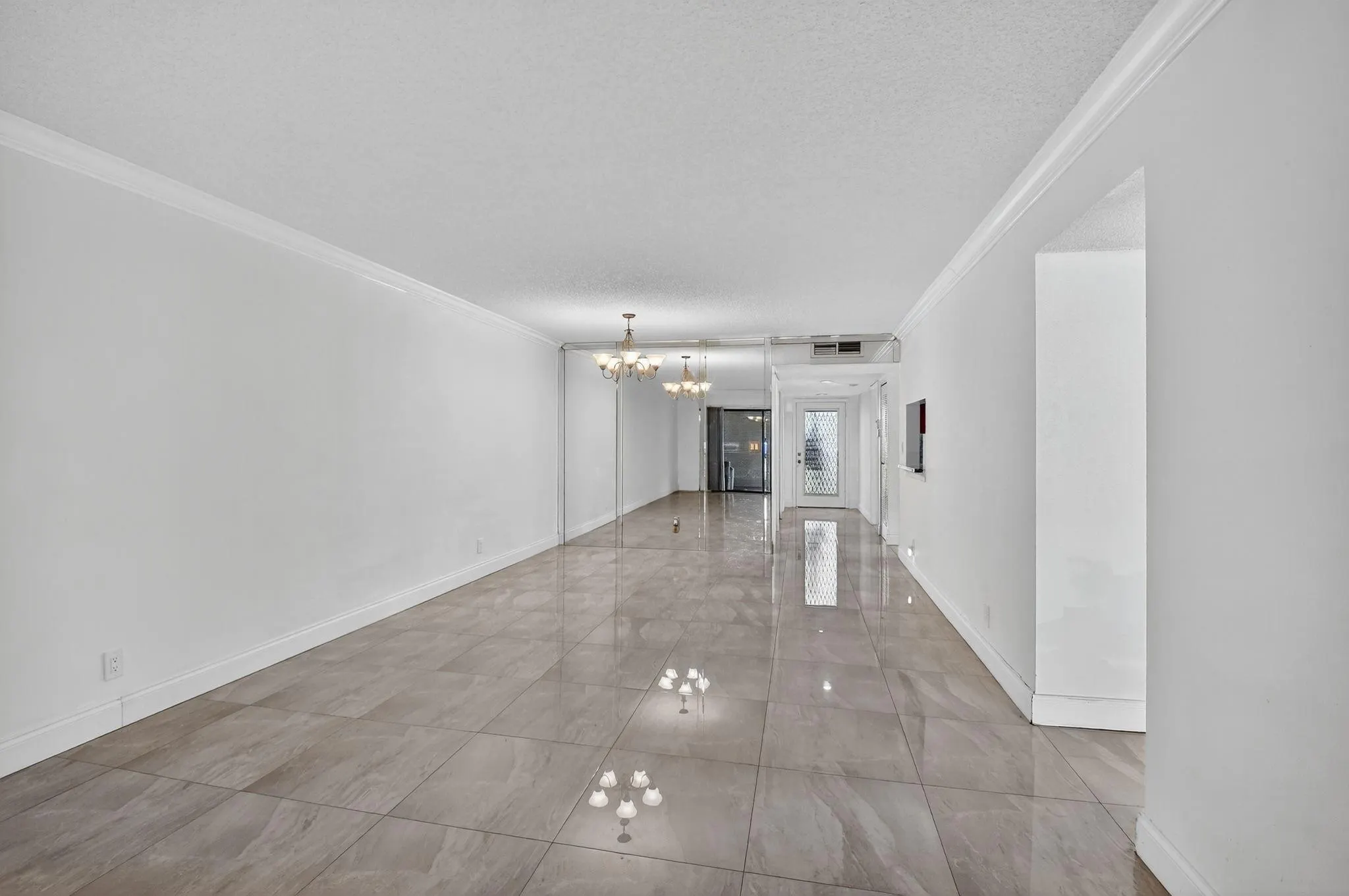 15401 Pembridge Ave, #13