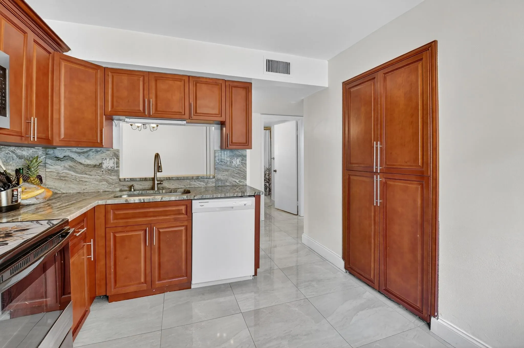 15401 Pembridge Ave, #13