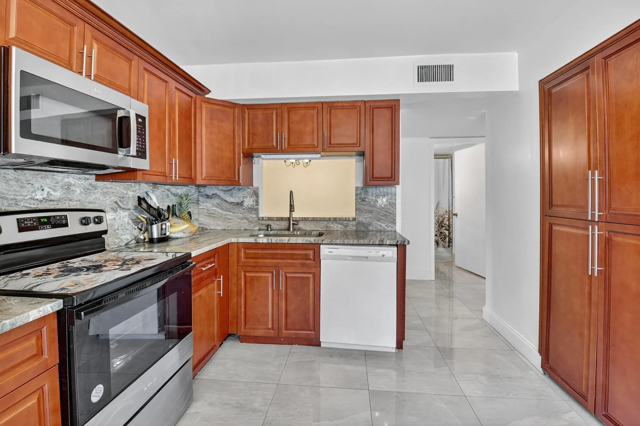 15401 Pembridge Ave, #13