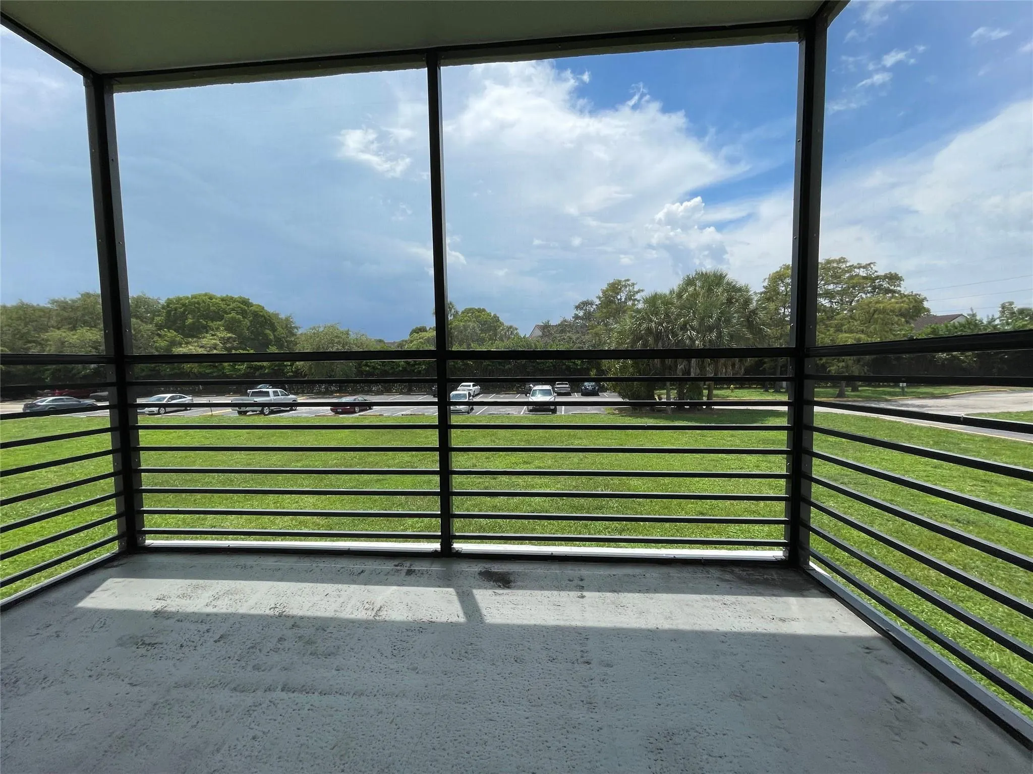 3700 N Pine Island Rd, #209