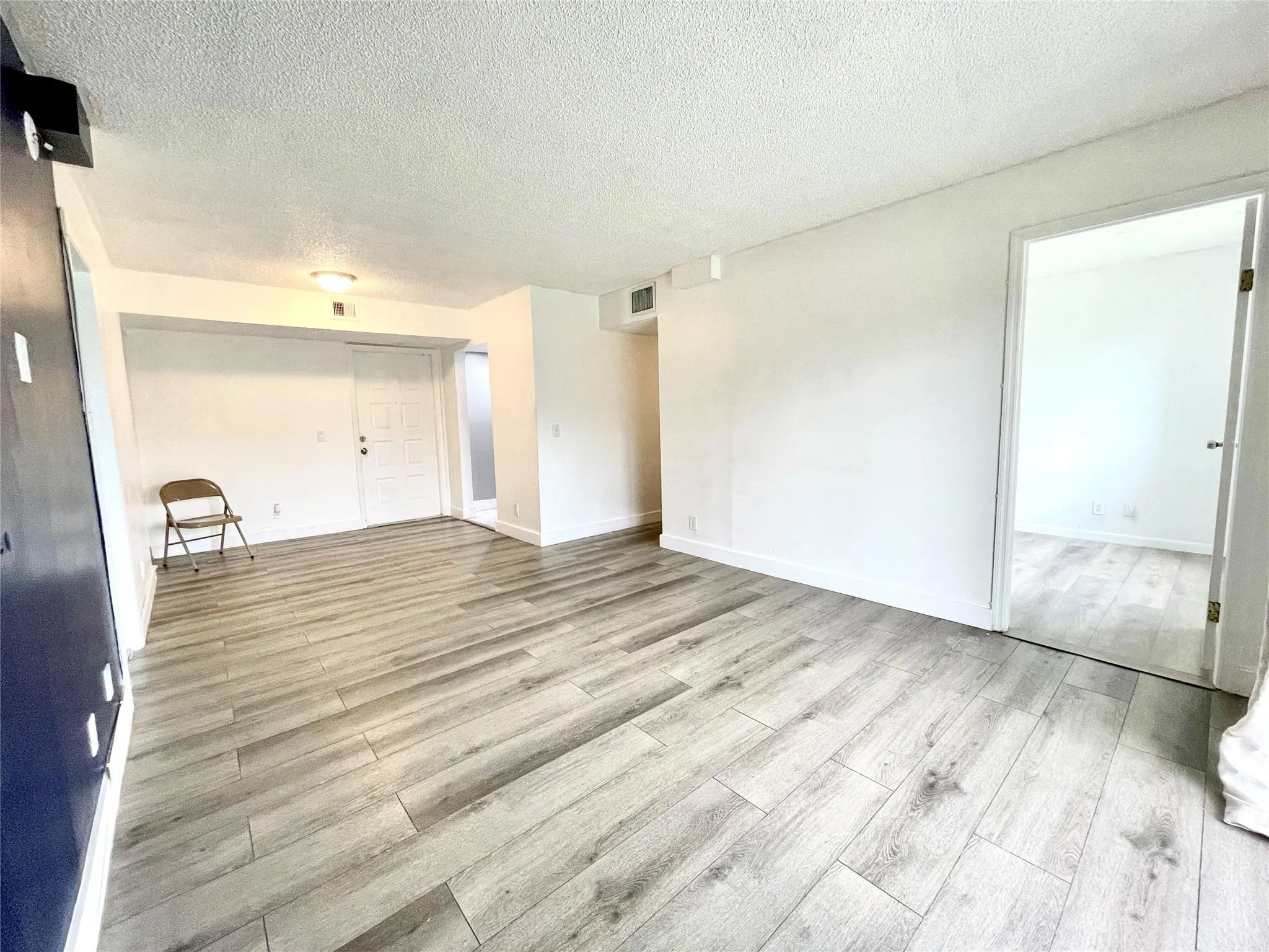 3700 N Pine Island Rd, #209