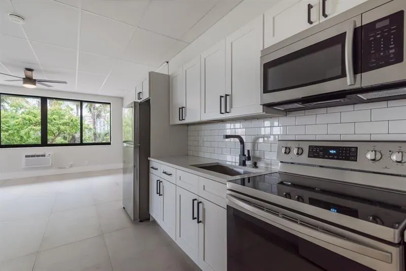 1541 Cordova Rd, #2