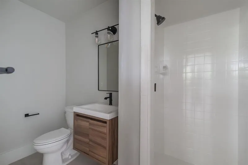 1541 Cordova Rd, #2