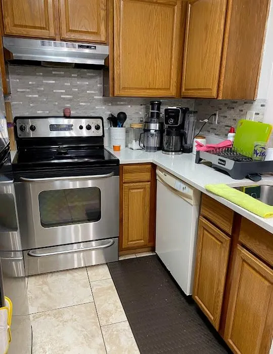 801 Lyons Rd, #19108