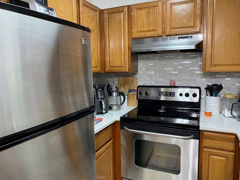 801 Lyons Rd, #19108