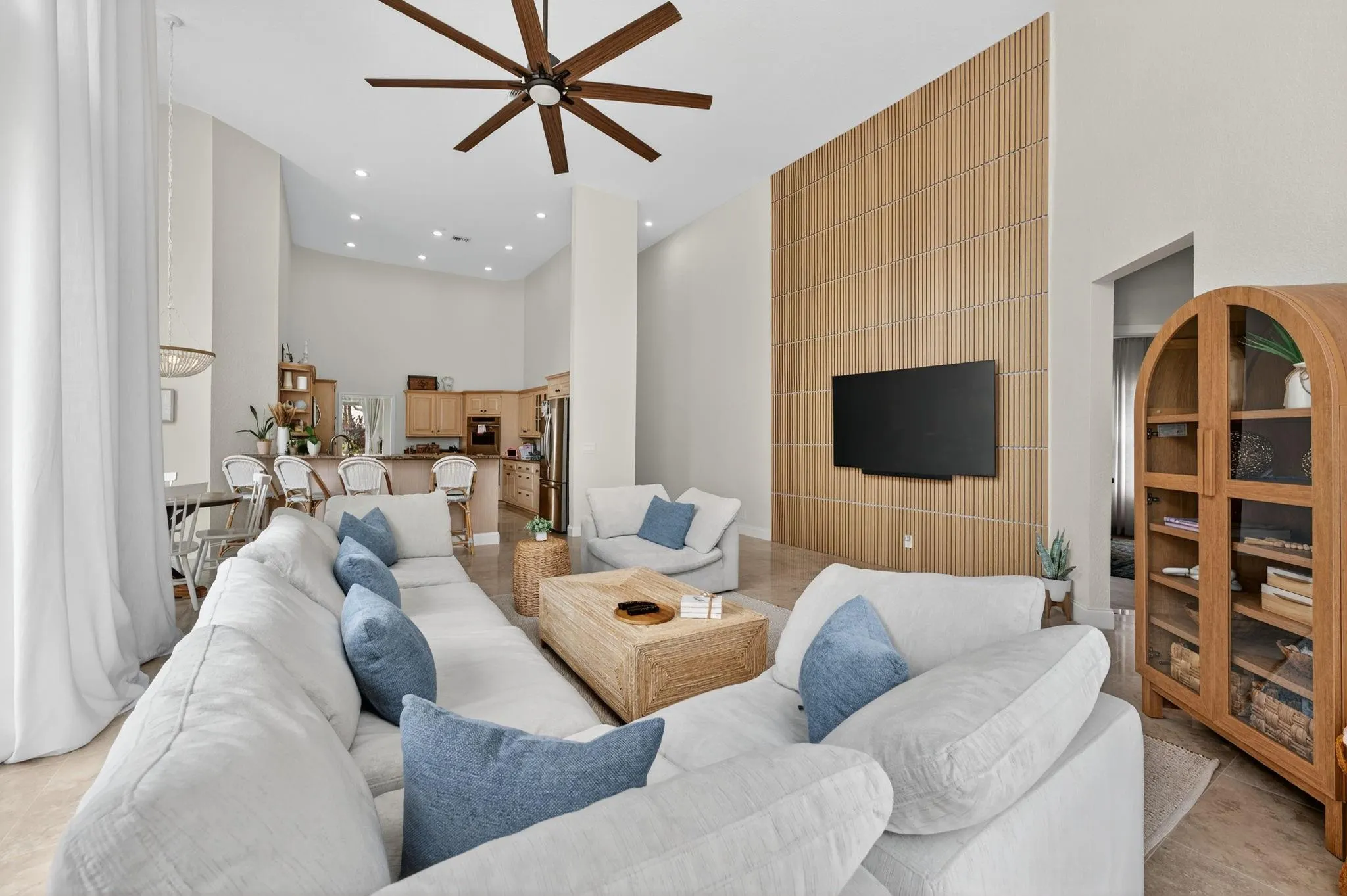 10211 NW 50th Pl
