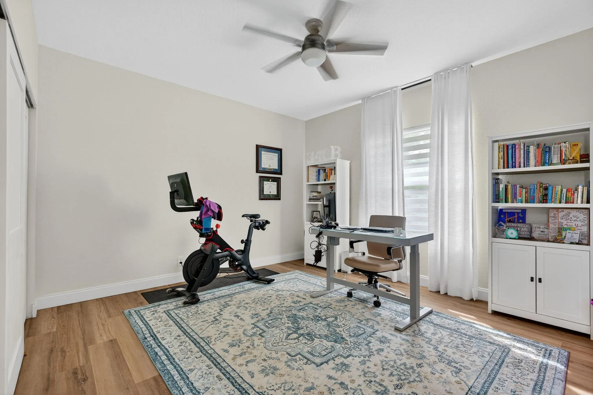 10211 NW 50th Pl