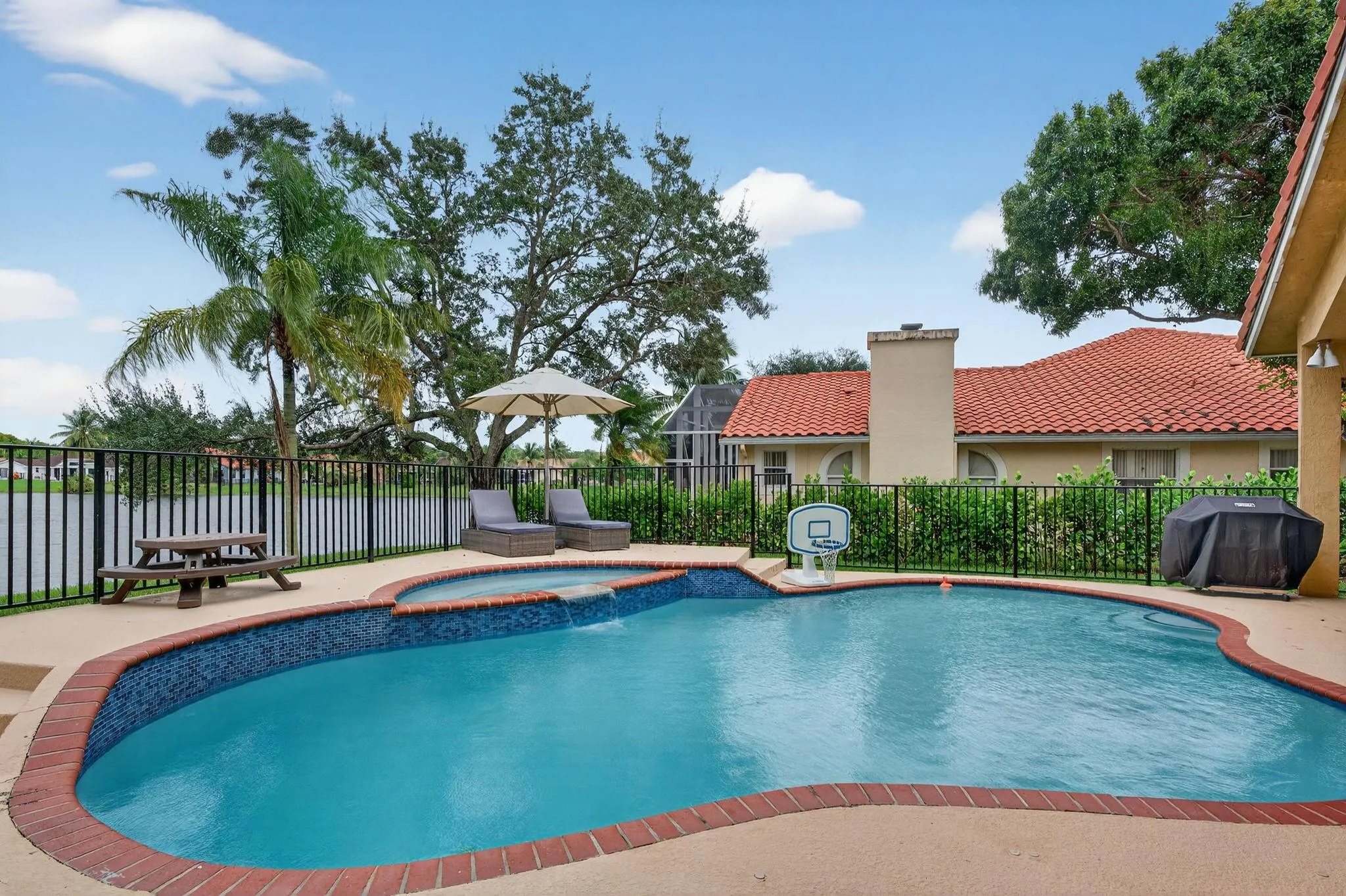 10211 NW 50th Pl