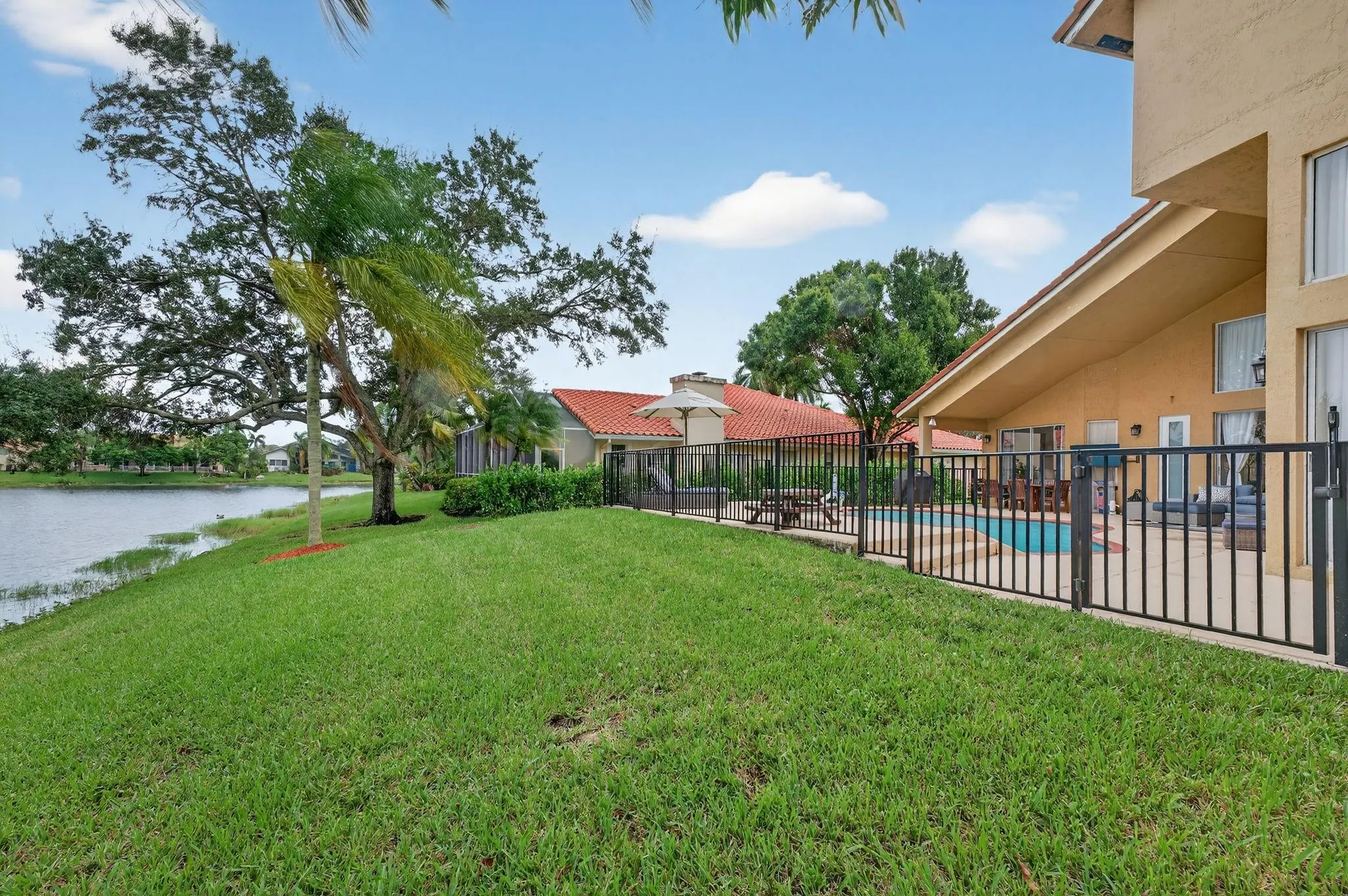 10211 NW 50th Pl