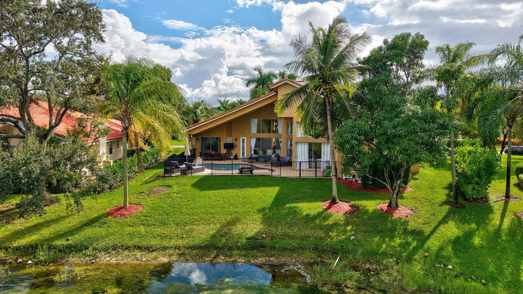 10211 NW 50th Pl