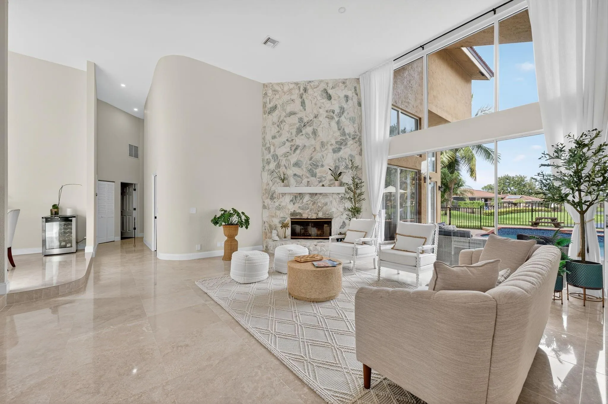 10211 NW 50th Pl