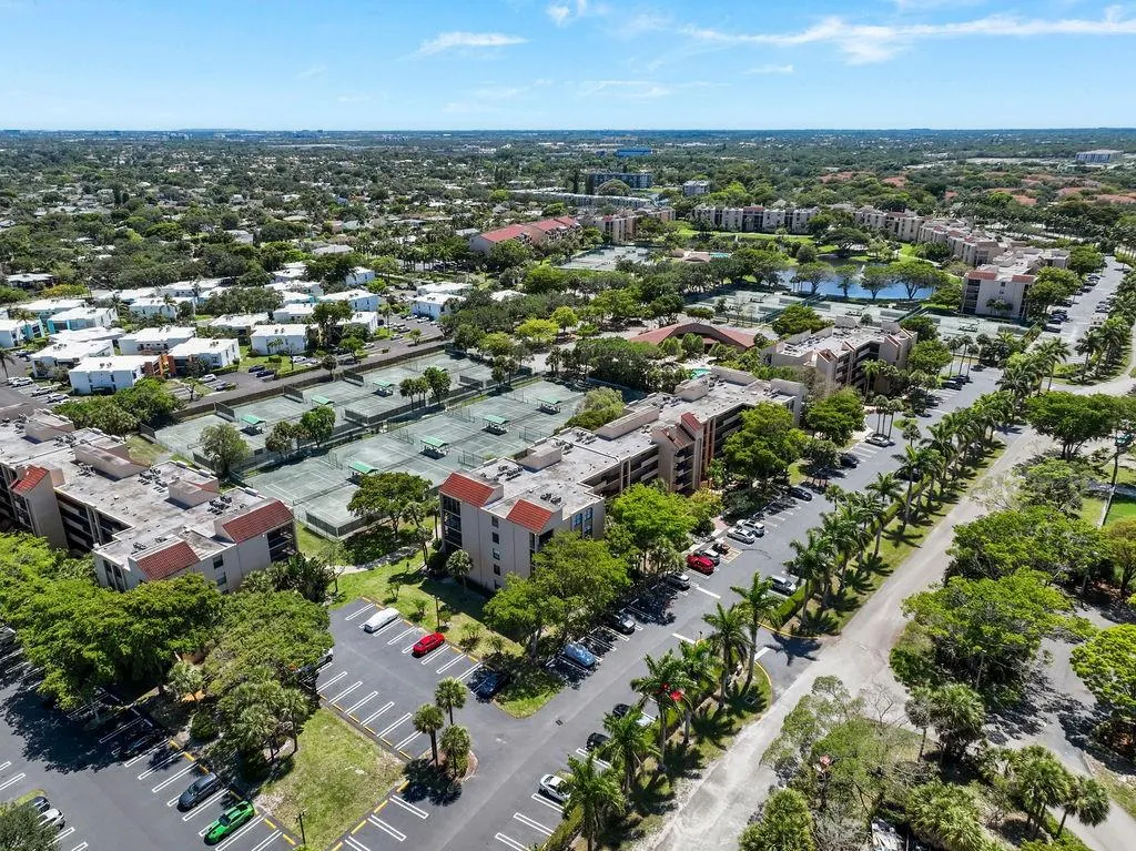 500 Egret Circle, #8507
