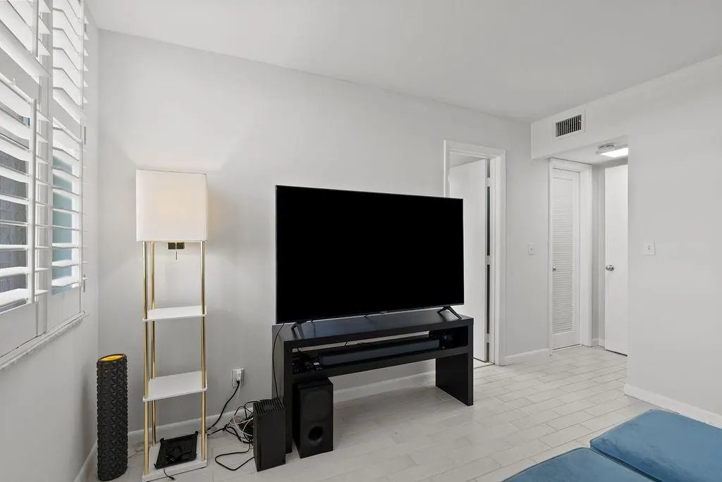 500 Egret Circle, #8507
