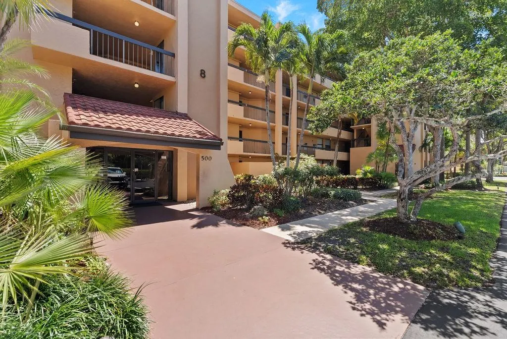 500 Egret Circle, #8507