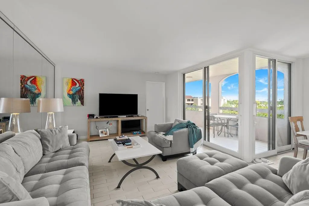 500 Egret Circle, #8507