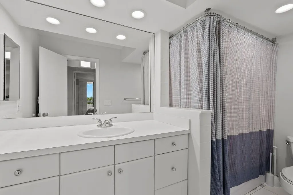 500 Egret Circle, #8507