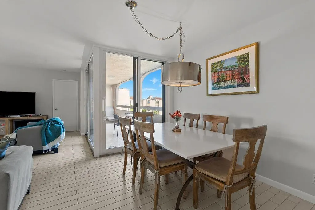 500 Egret Circle, #8507