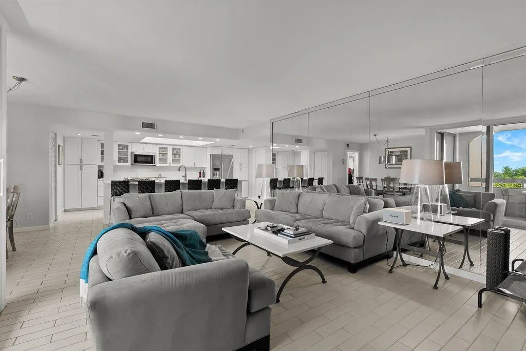 500 Egret Circle, #8507