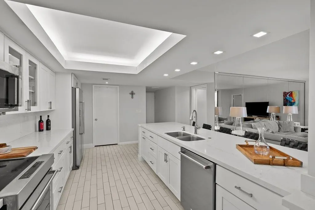 500 Egret Circle, #8507