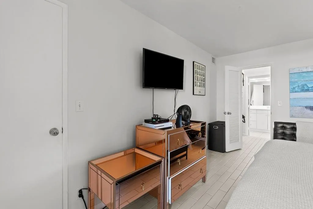 500 Egret Circle, #8507