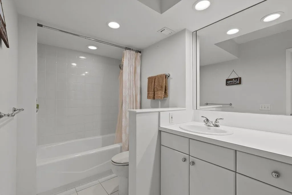 500 Egret Circle, #8507