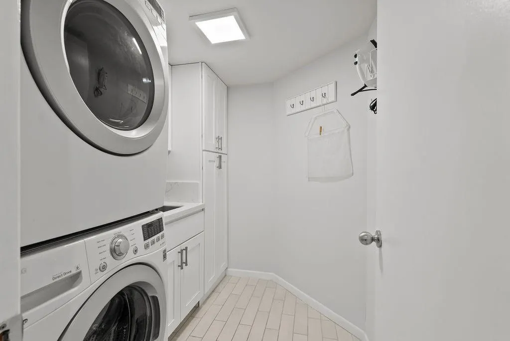 500 Egret Circle, #8507