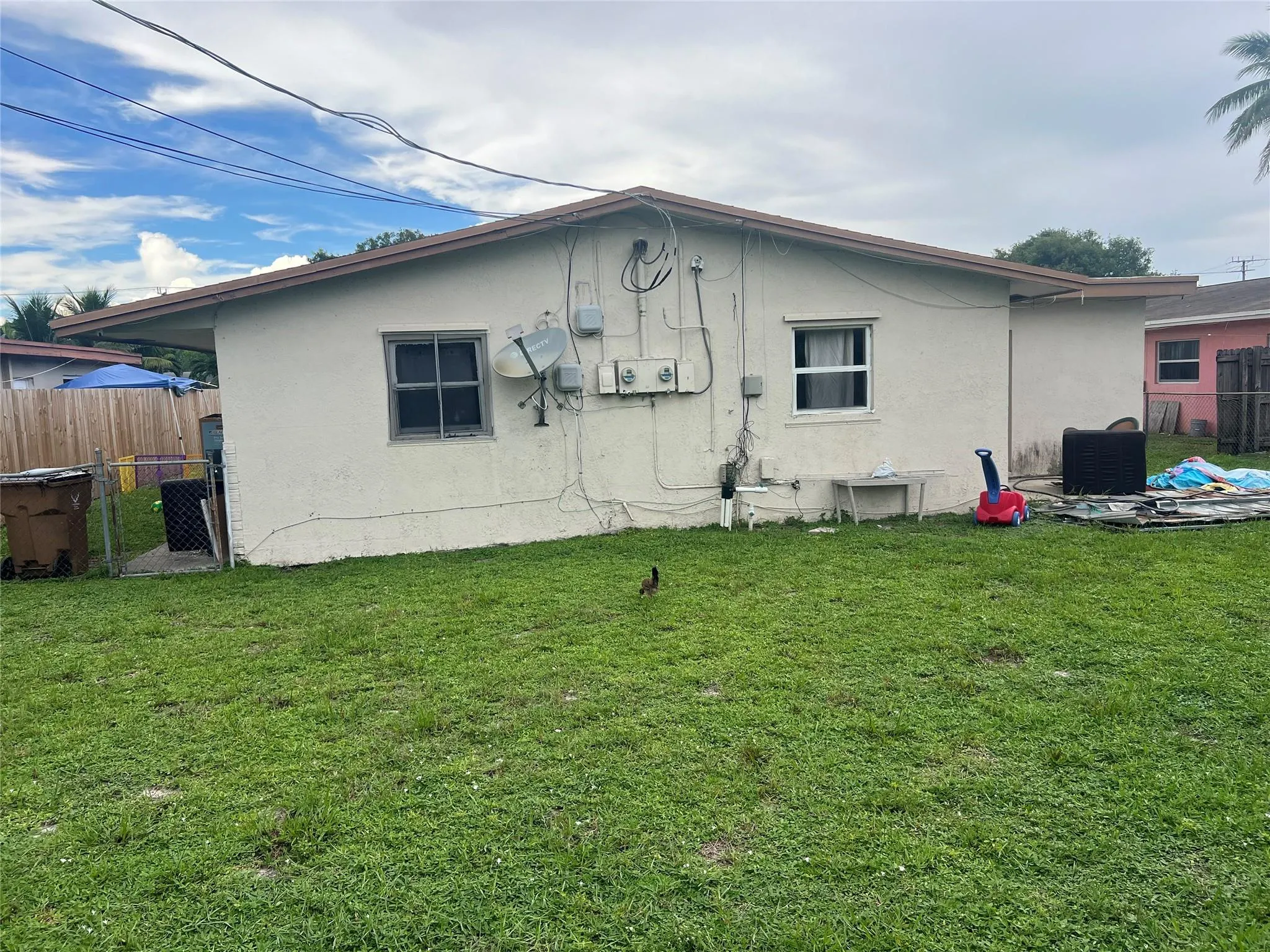 340-400 NE 44th St