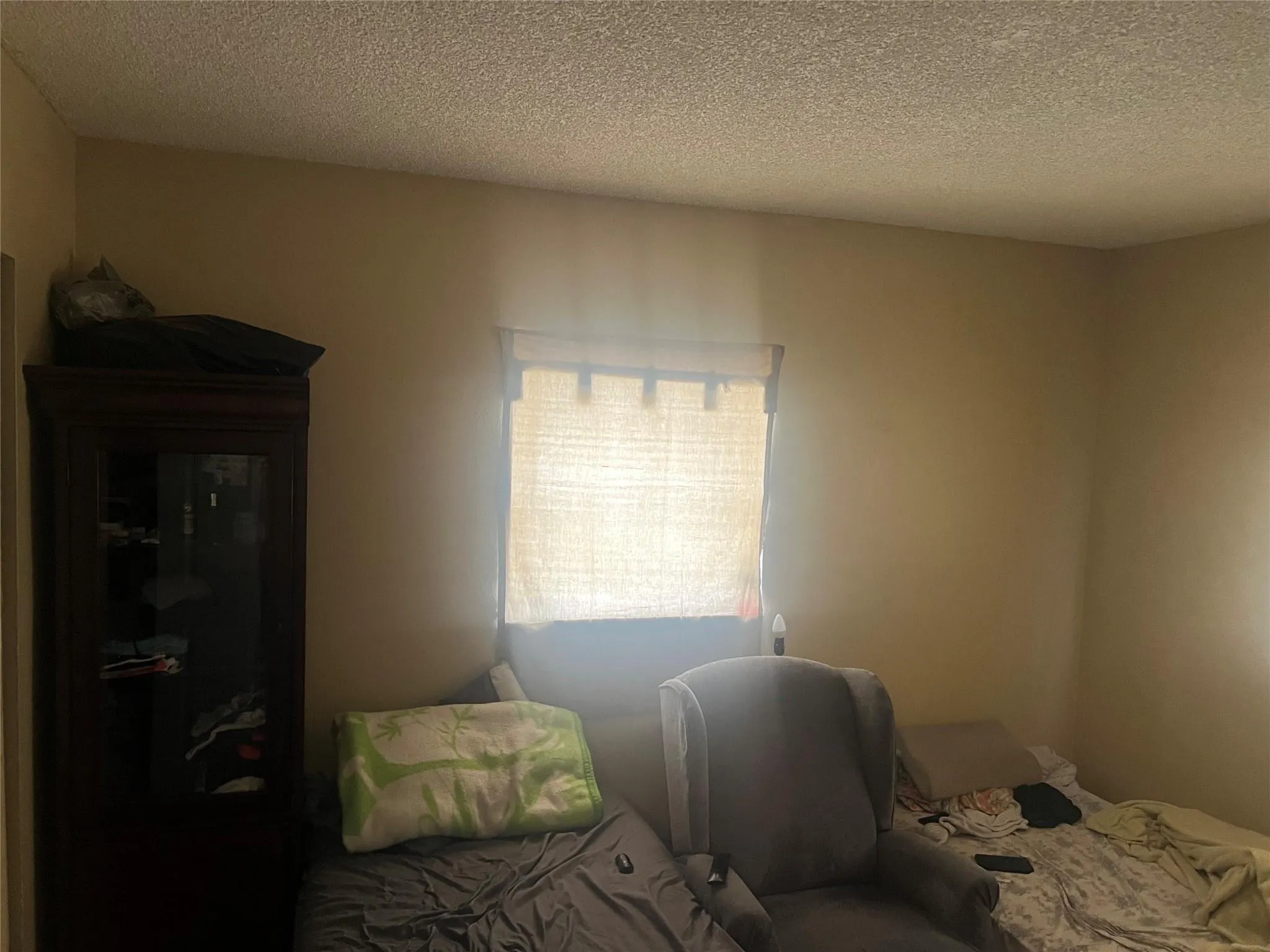 340-400 NE 44th St
