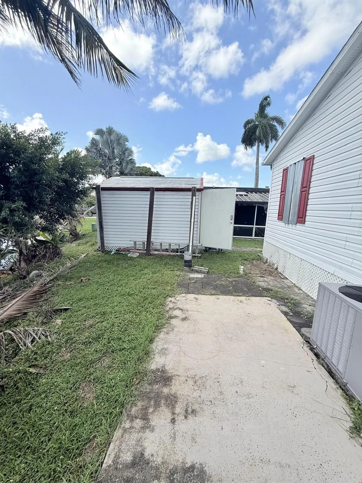 2090 SW 85th Ave
