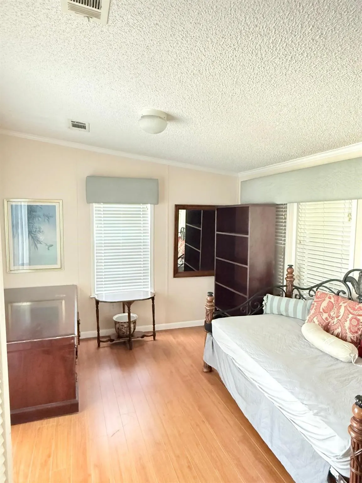 2090 SW 85th Ave