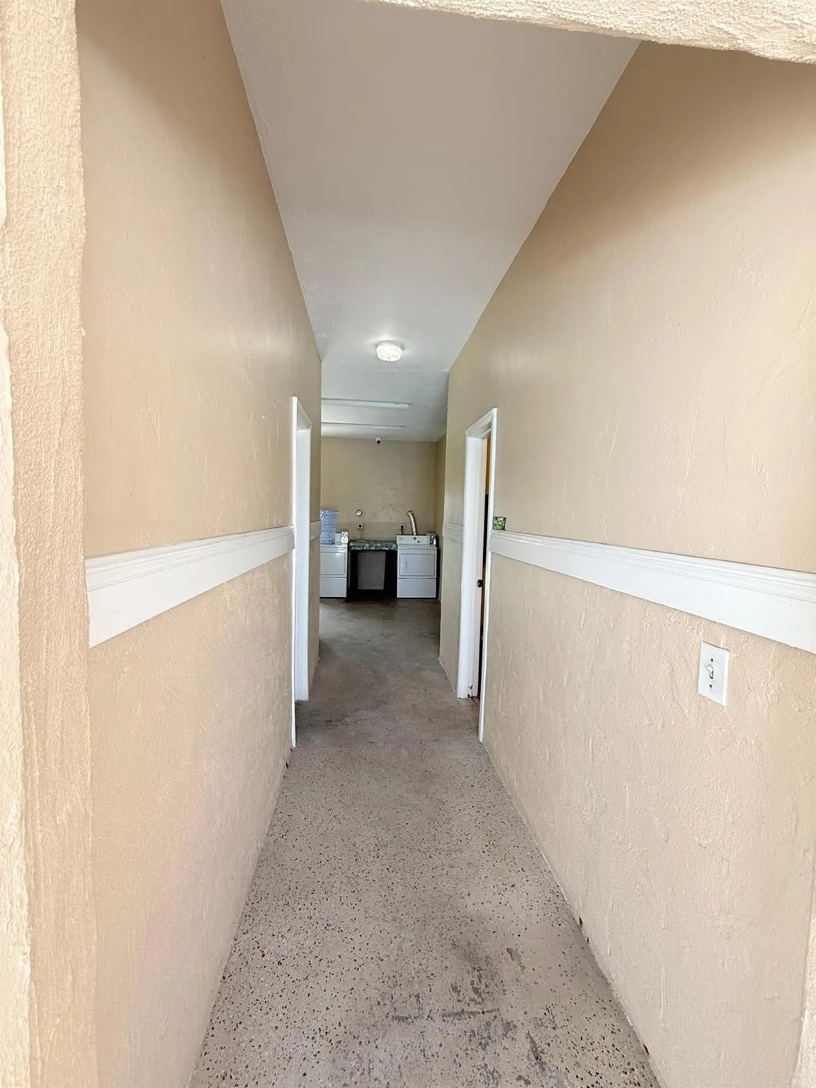 2090 SW 85th Ave