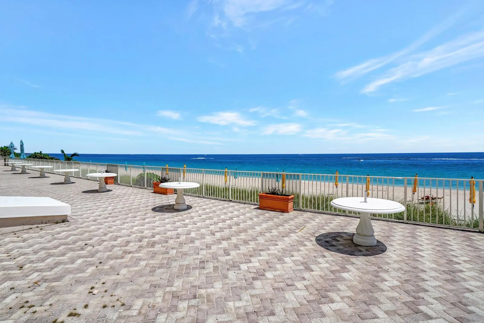 4100 Galt Ocean Dr, #305
