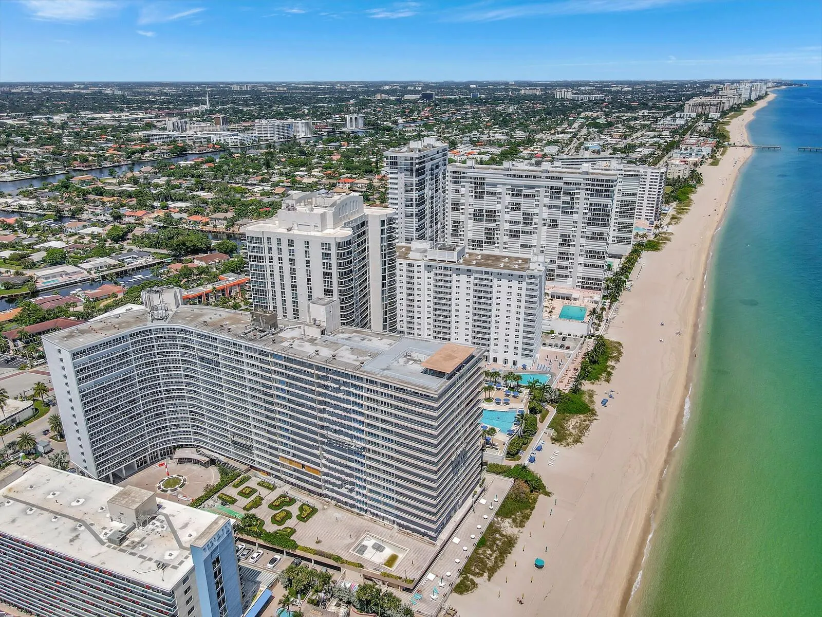 4100 Galt Ocean Dr, #305
