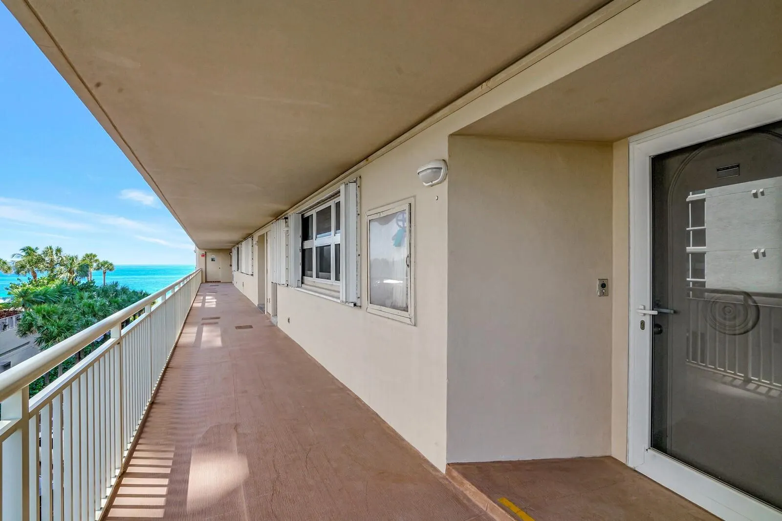 4100 Galt Ocean Dr, #305