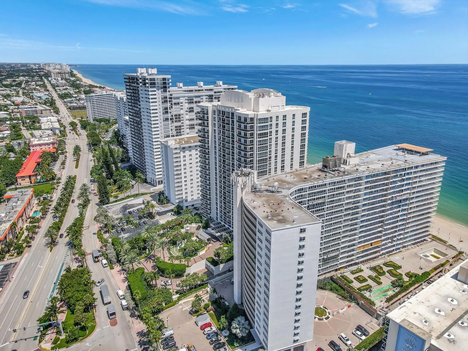 4100 Galt Ocean Dr, #305