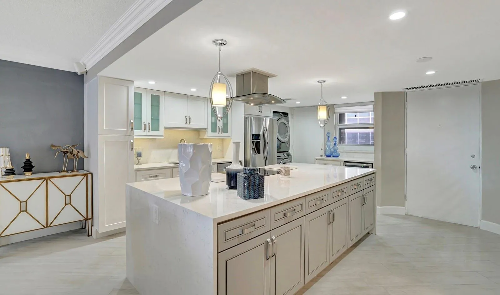 4100 Galt Ocean Dr, #305