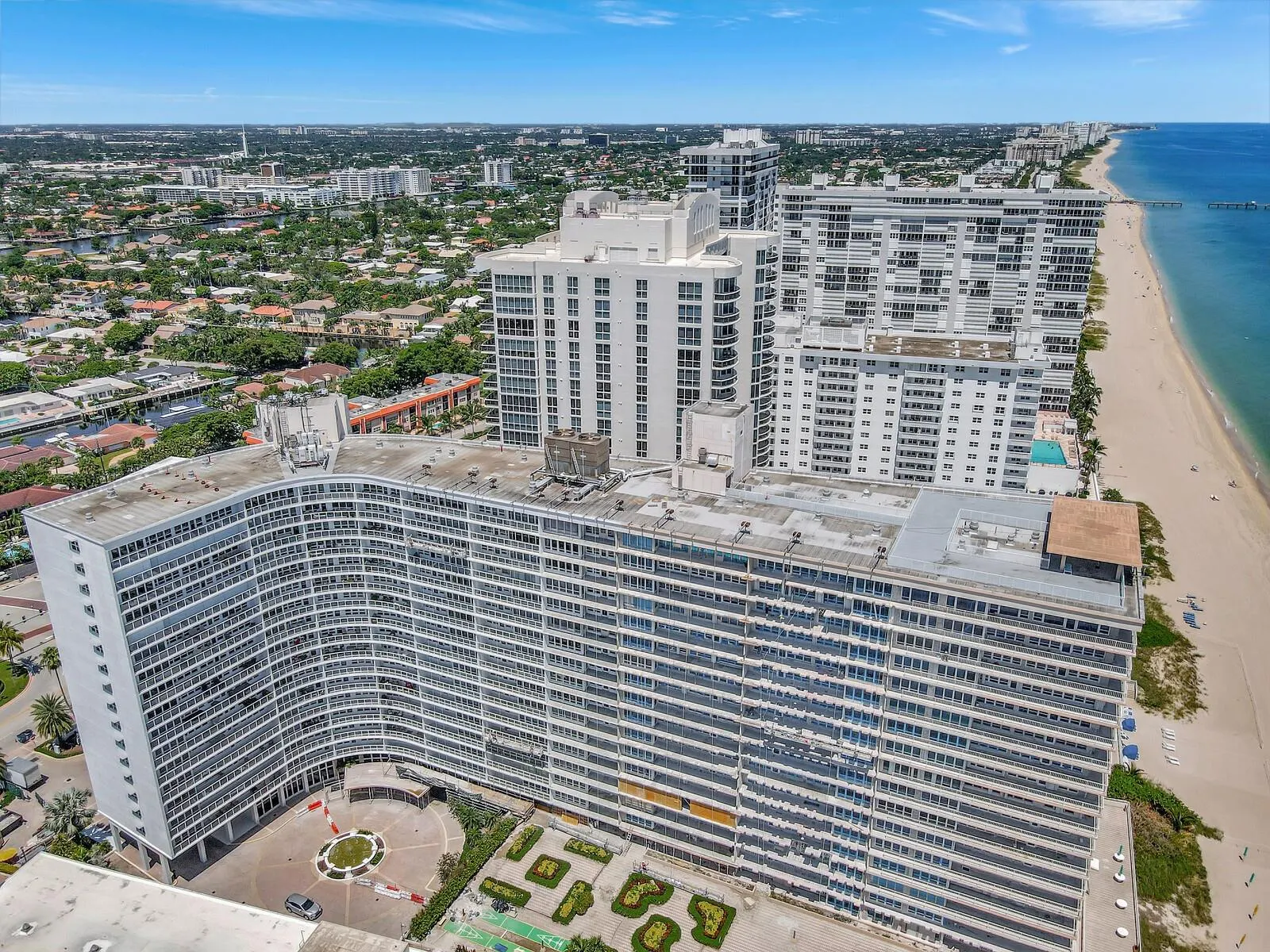 4100 Galt Ocean Dr, #305