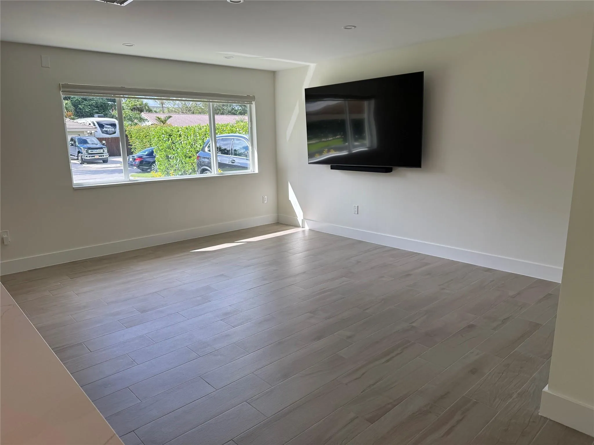 1269 NW 4th St