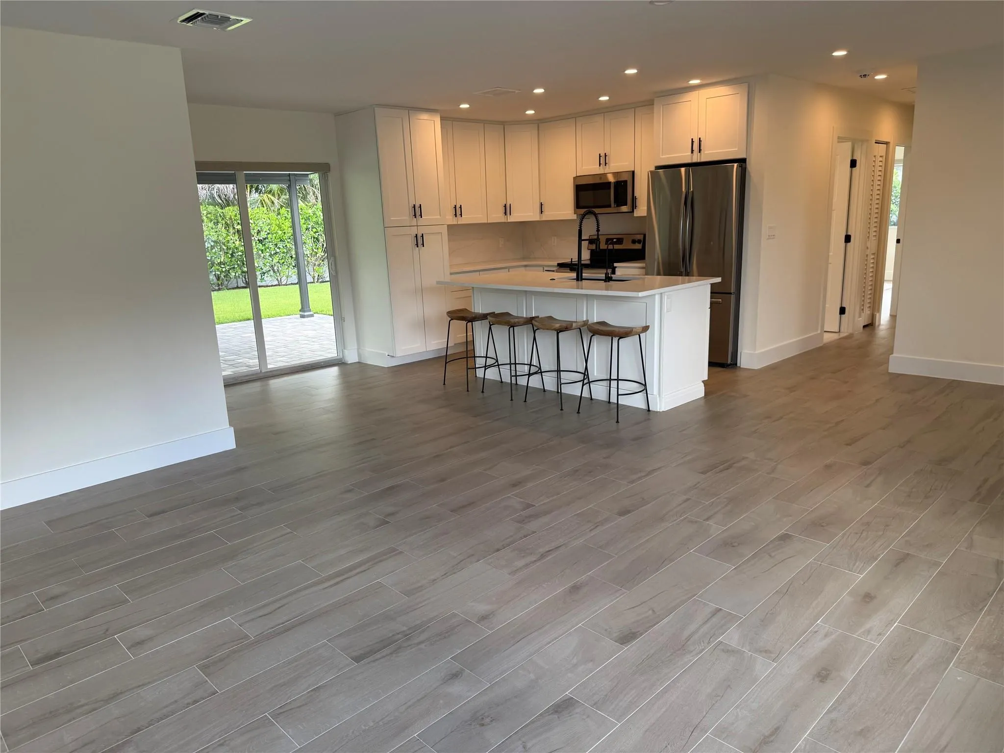 1269 NW 4th St