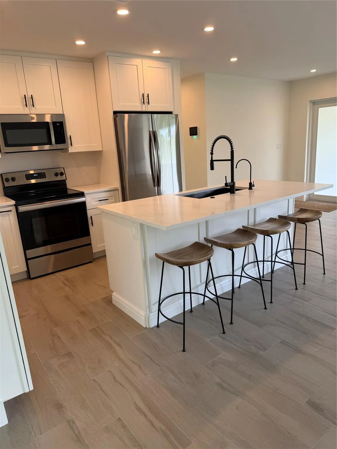 1269 NW 4th St