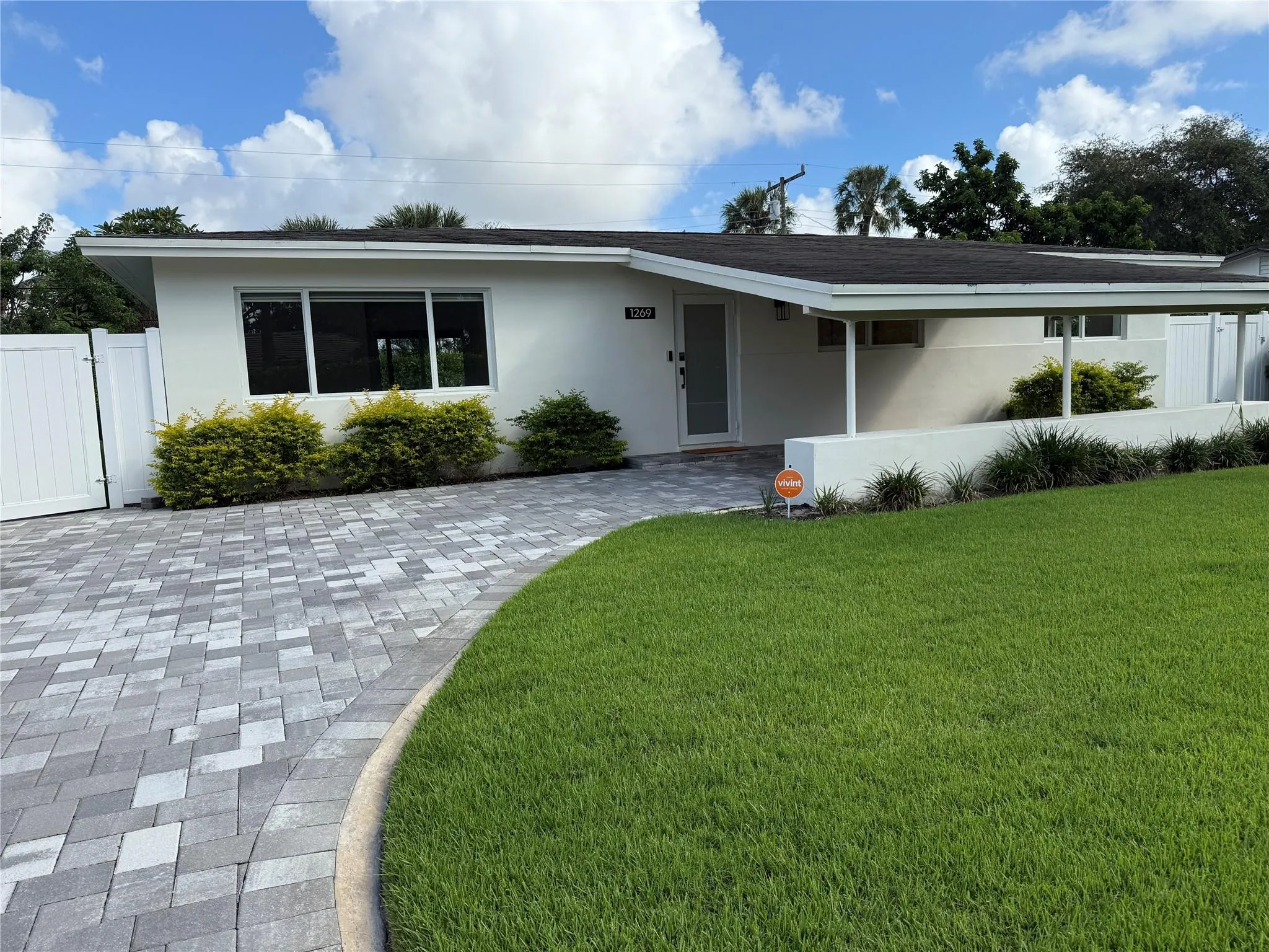 1269 NW 4th St