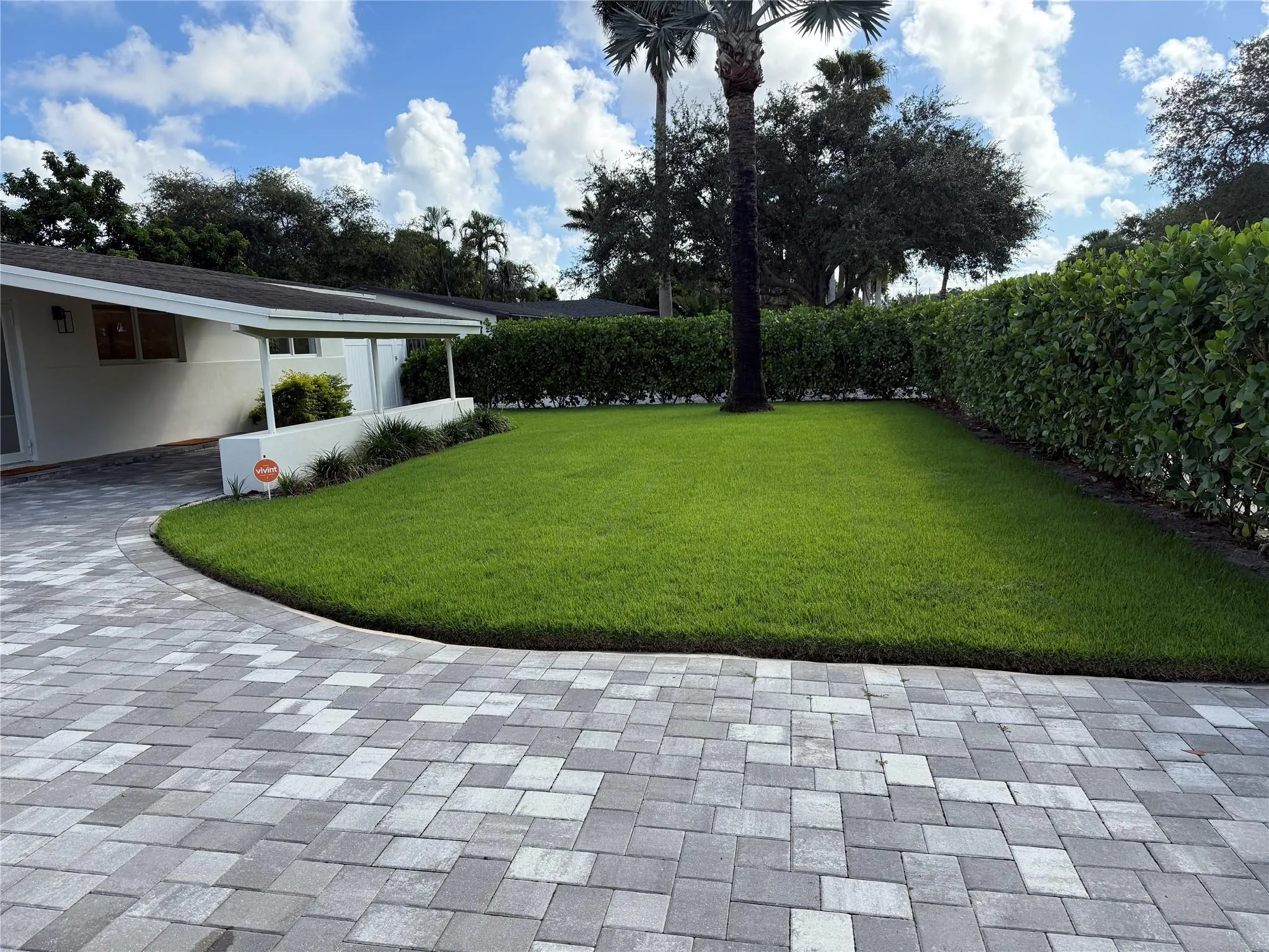 1269 NW 4th St